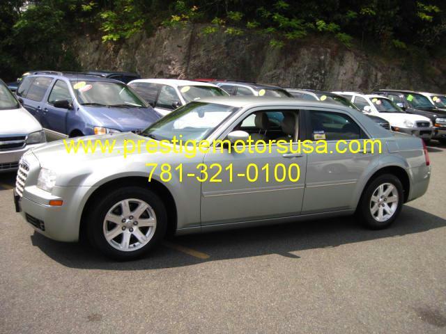 Chrysler 300 2005 photo 1