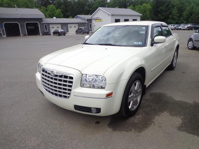 Chrysler 300 2005 photo 3