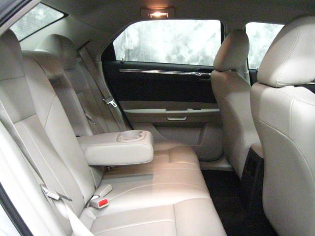 Chrysler 300 Crew Cab 10 Contractor Body L Sedan