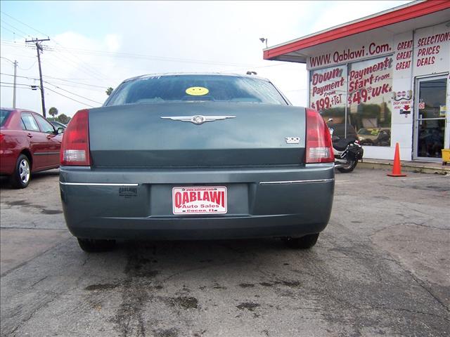 Chrysler 300 2005 photo 3