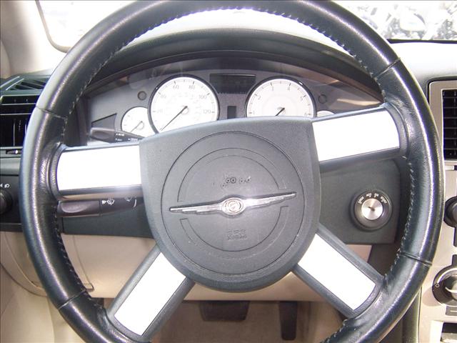 Chrysler 300 2005 photo 5