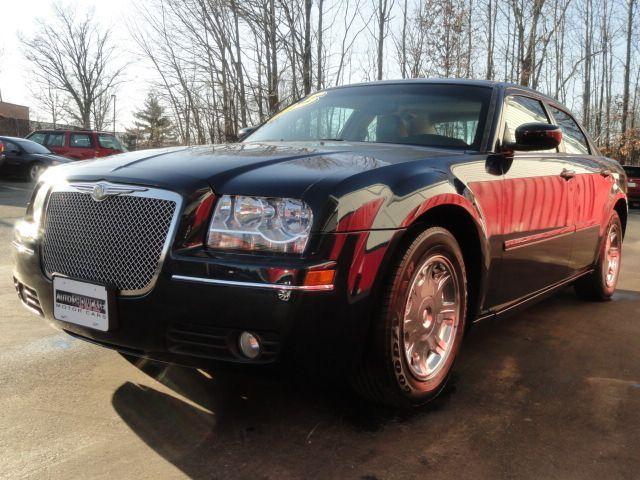 Chrysler 300 2005 photo 3