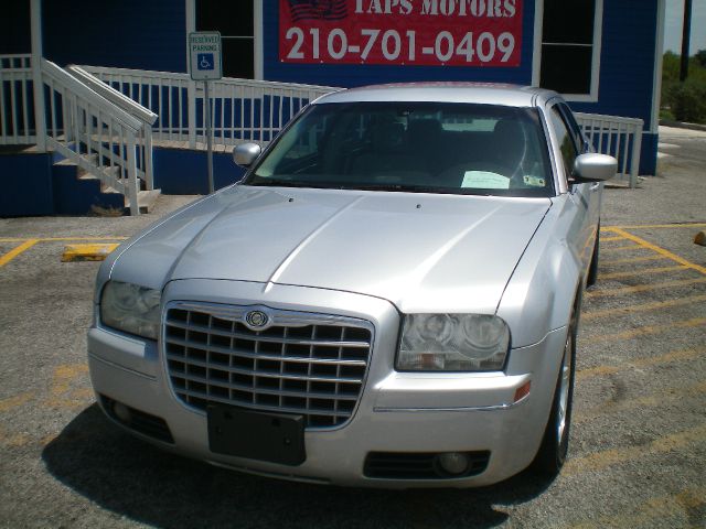 Chrysler 300 2005 photo 4
