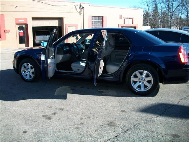 Chrysler 300 2005 photo 3