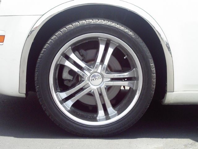 Chrysler 300 2005 photo 6