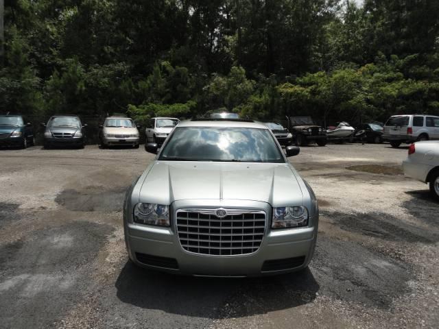 Chrysler 300 Base Sedan