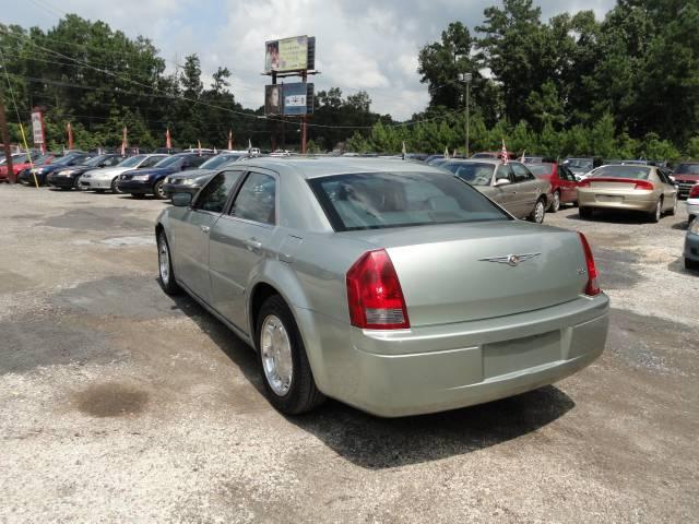 Chrysler 300 2005 photo 3