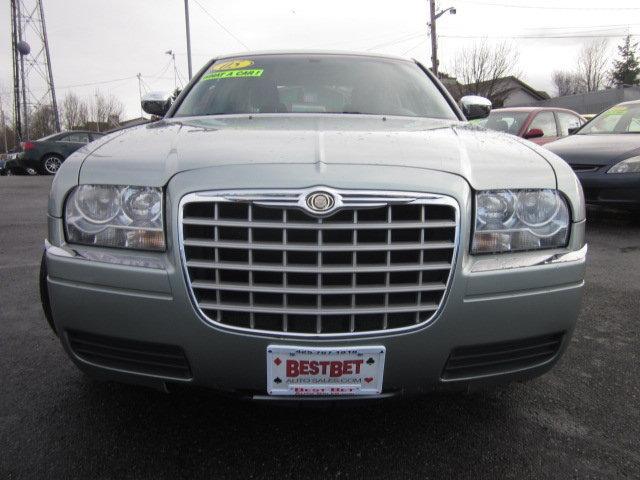 Chrysler 300 2005 photo 1