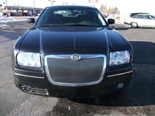 Chrysler 300 2005 photo 2