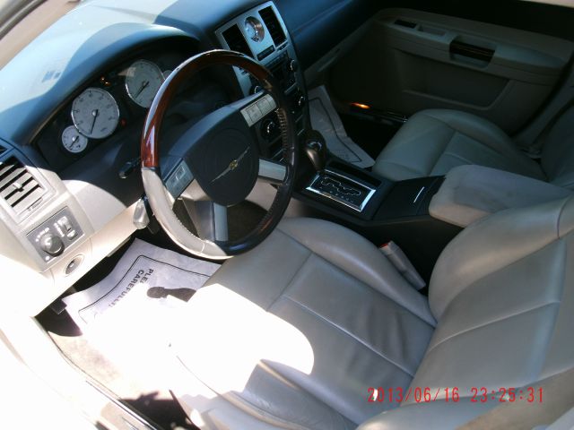 Chrysler 300 SLT 25 Sedan