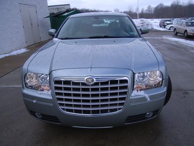 Chrysler 300 2005 photo 4