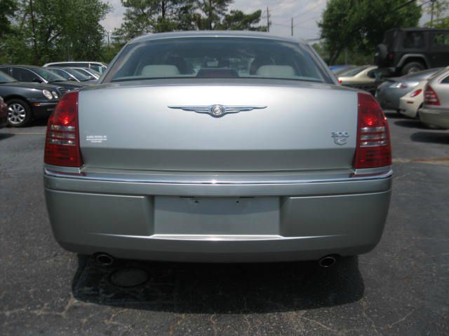 Chrysler 300 2005 photo 3