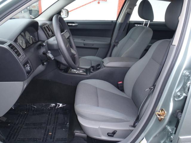 Chrysler 300 2005 photo 2