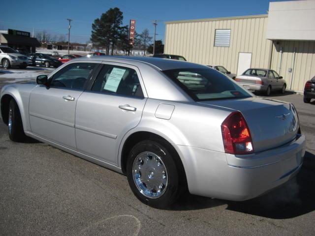 Chrysler 300 Crew Cab 10 Contractor Body L Unspecified