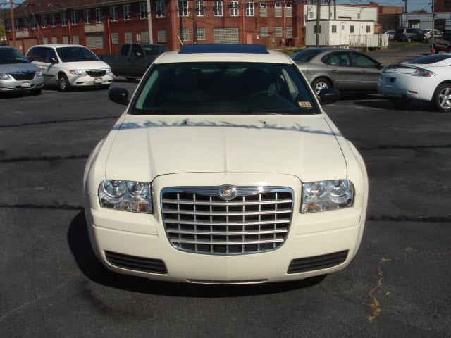 Chrysler 300 2005 photo 1