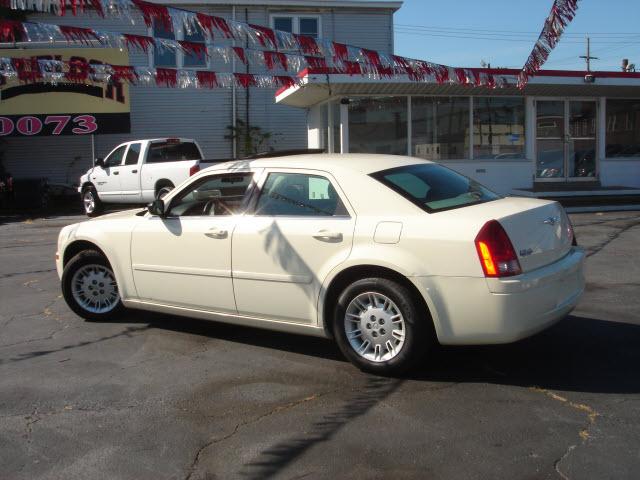 Chrysler 300 2005 photo 5
