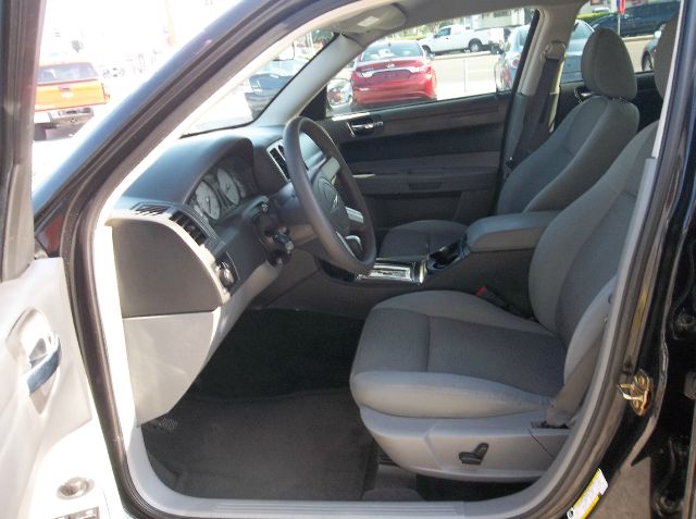 Chrysler 300 Base Sedan