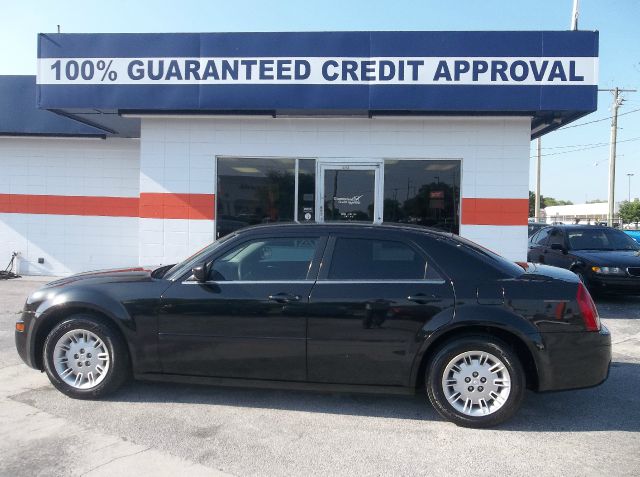 Chrysler 300 2005 photo 14