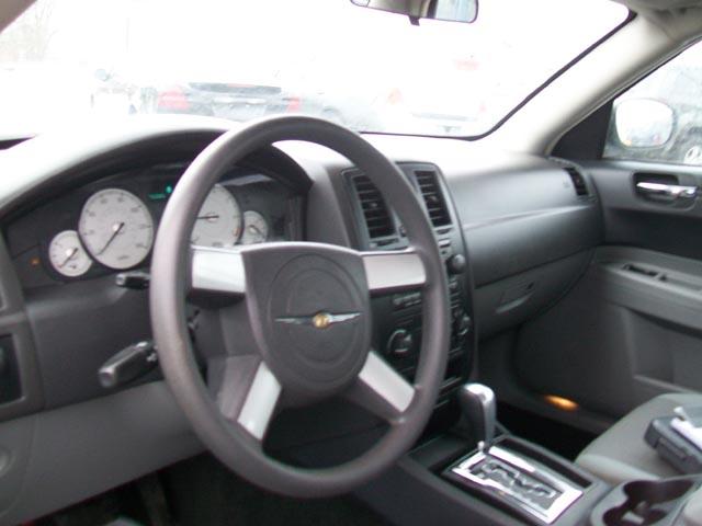 Chrysler 300 2005 photo 1
