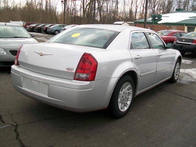 Chrysler 300 2005 photo 5