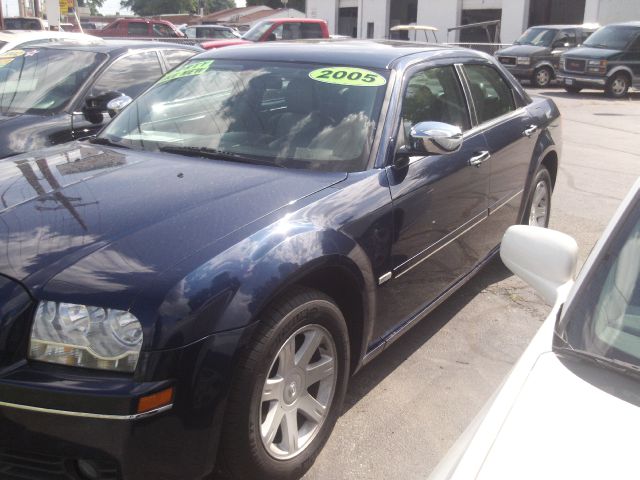 Chrysler 300 2005 photo 1