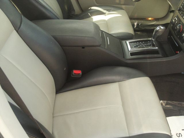 Chrysler 300 2005 photo 4