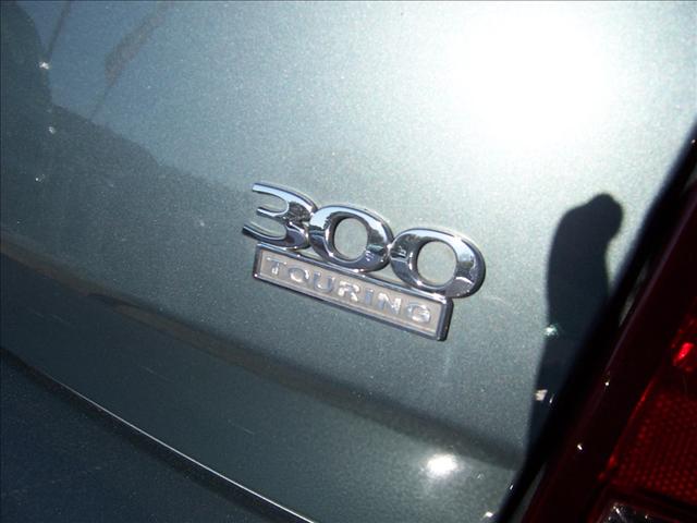 Chrysler 300 2005 photo 4