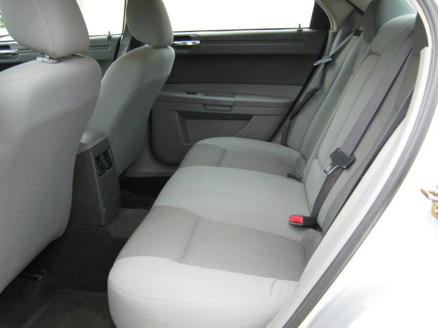 Chrysler 300 2005 photo 3