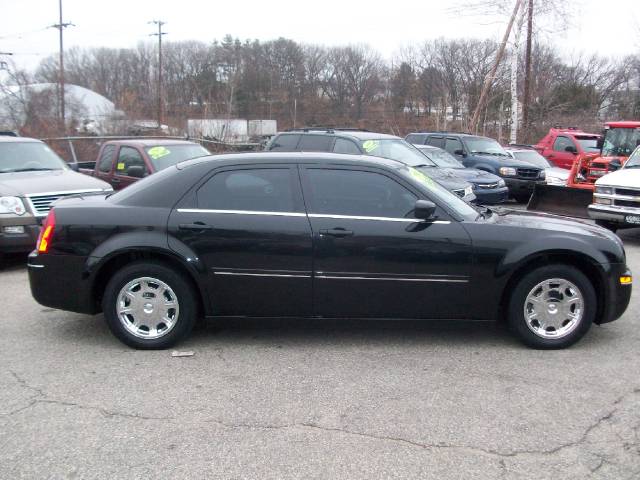 Chrysler 300 2005 photo 1