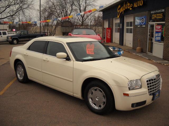 Chrysler 300 2005 photo 3