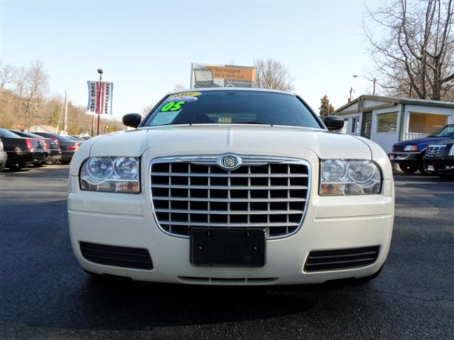 Chrysler 300 2005 photo 1