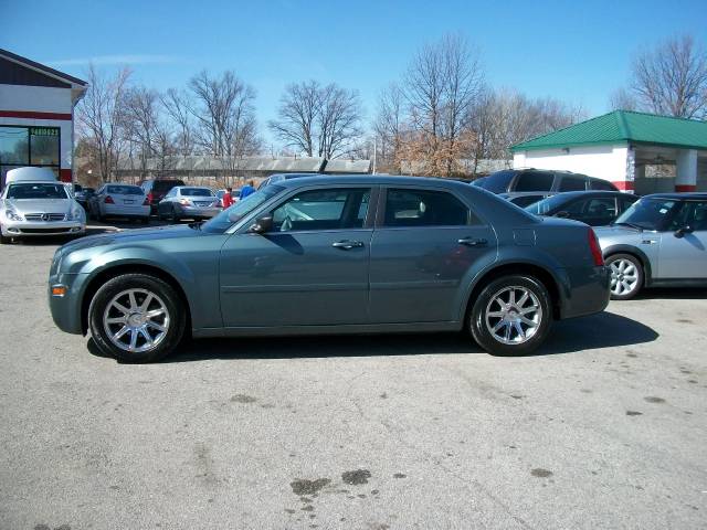 Chrysler 300 2005 photo 4