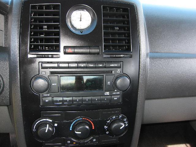 Chrysler 300 2005 photo 4