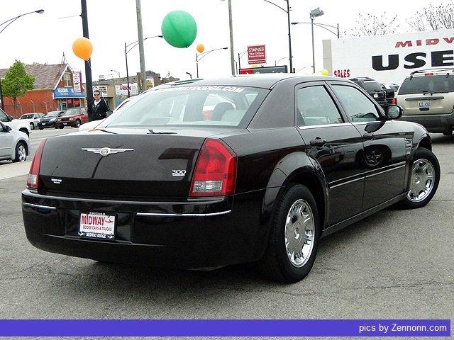 Chrysler 300 2005 photo 1