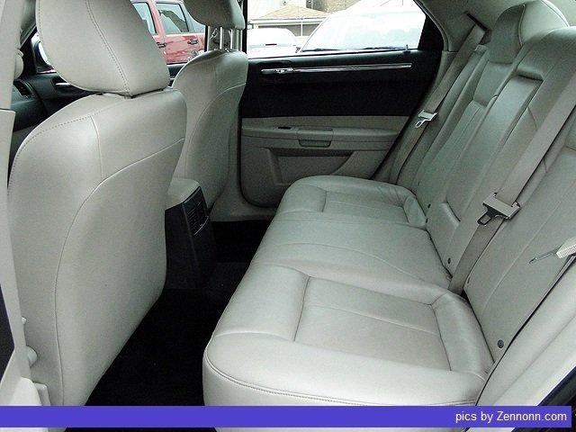 Chrysler 300 2005 photo 4