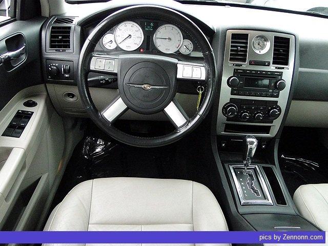 Chrysler 300 2005 photo 5