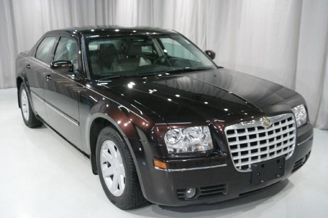 Chrysler 300 Crew Cab 10 Contractor Body L Sedan