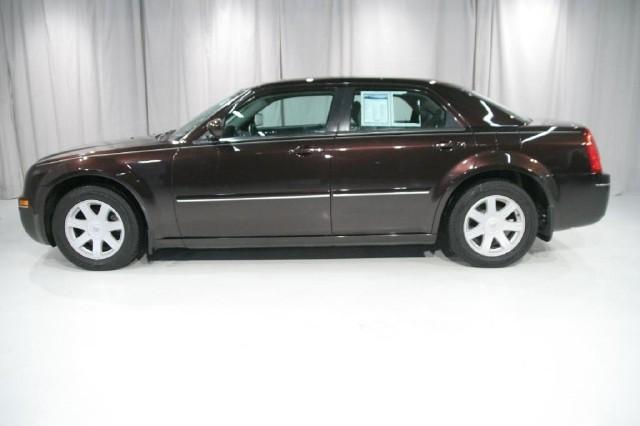 Chrysler 300 2005 photo 3