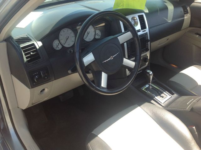 Chrysler 300 2006 photo 2