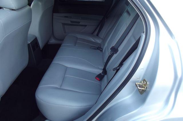 Chrysler 300 2006 photo 3