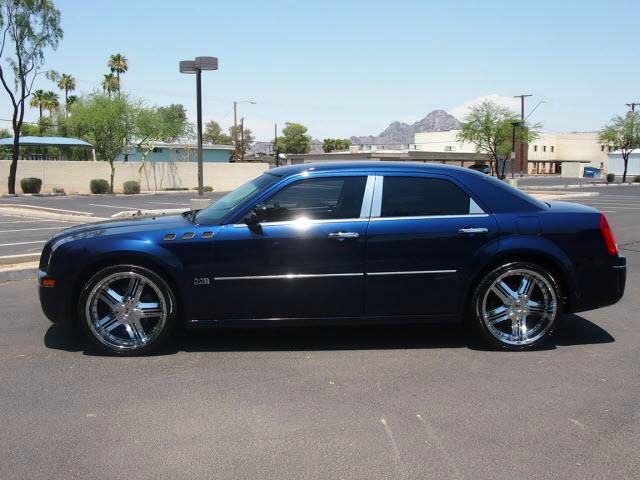 Chrysler 300 2006 photo 2