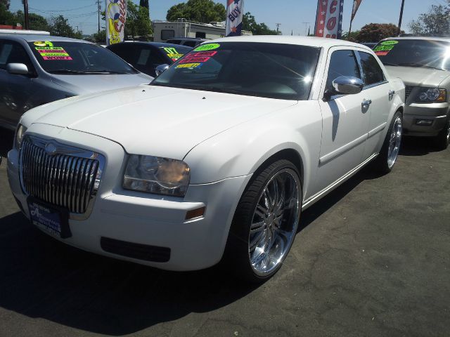 Chrysler 300 2006 photo 2