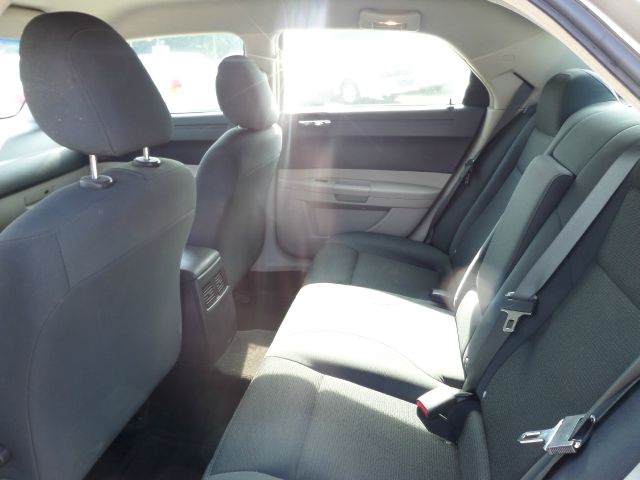 Chrysler 300 GL Manual W/siab Sedan