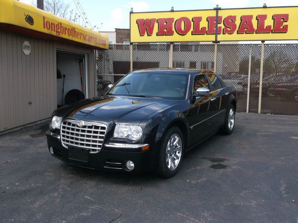 Chrysler 300 2006 photo 2