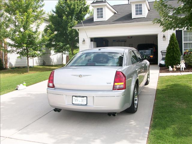 Chrysler 300 2006 photo 2