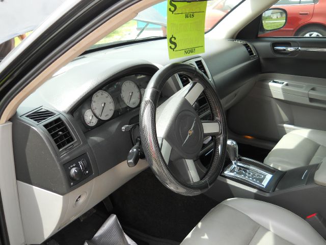 Chrysler 300 2006 photo 18