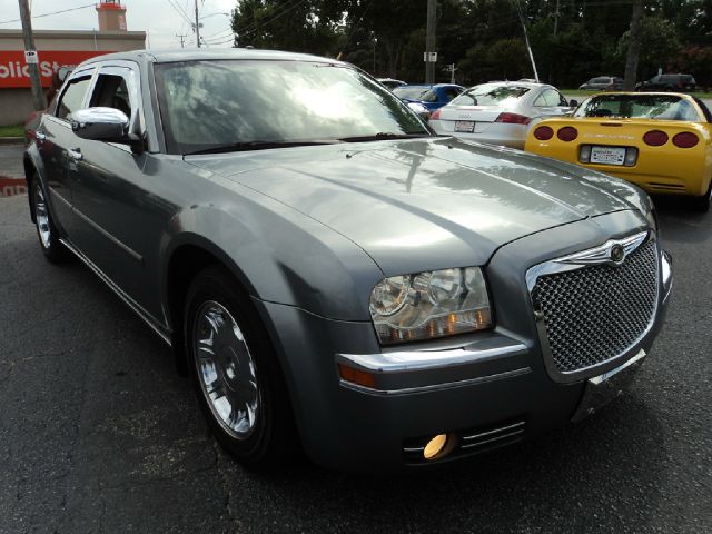 Chrysler 300 2006 photo 2