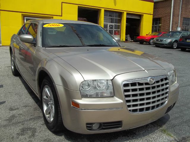 Chrysler 300 2006 photo 2