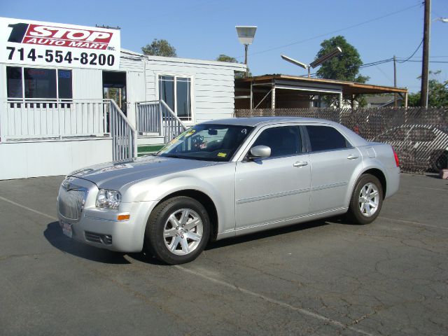 Chrysler 300 2006 photo 2