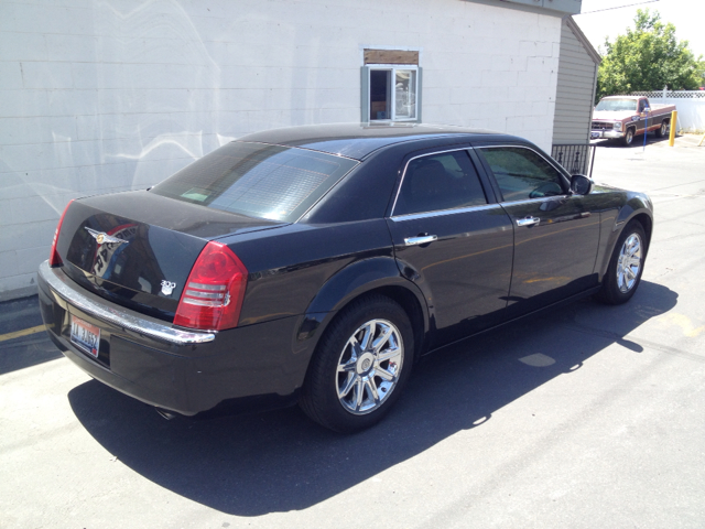 Chrysler 300 2006 photo 2
